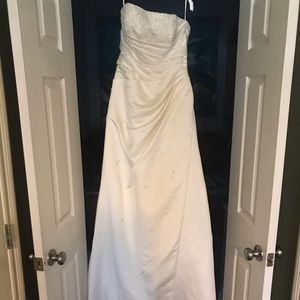 Benjamin Roberts wedding dress